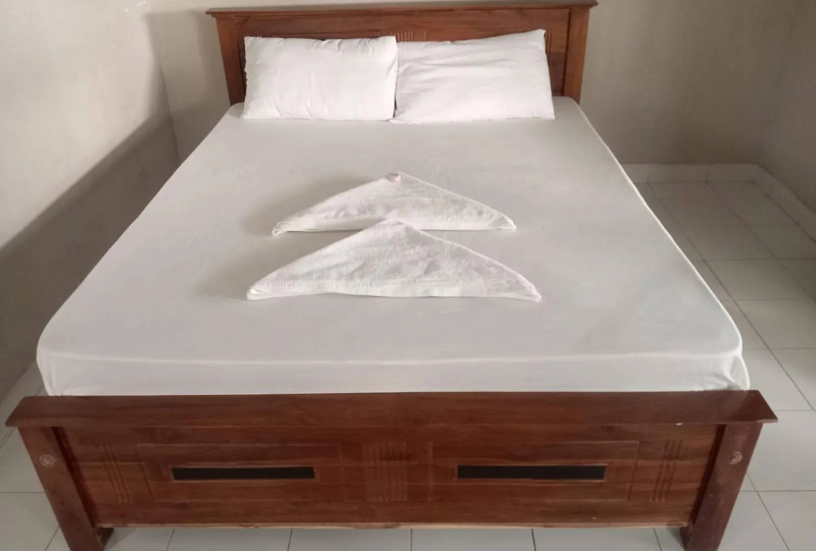 Riverside Hotel Katunayake 3*,